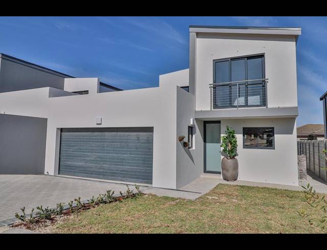 3 BEDROOM DUPLEX FOR SALE IN PROTEA HEIGHTS